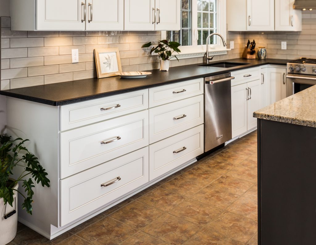 Drawer Banks White shaker kitchen in Medina, OH